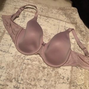 Chantelle size 36F (DDD) Bra